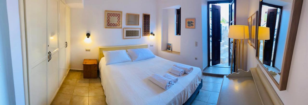 Villa Amalia Chalki Town Luaran gambar
