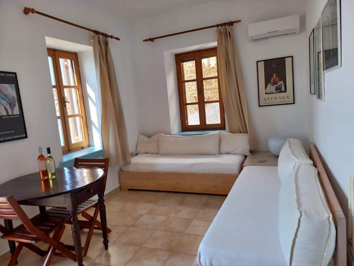 Villa Amalia Chalki Town Luaran gambar