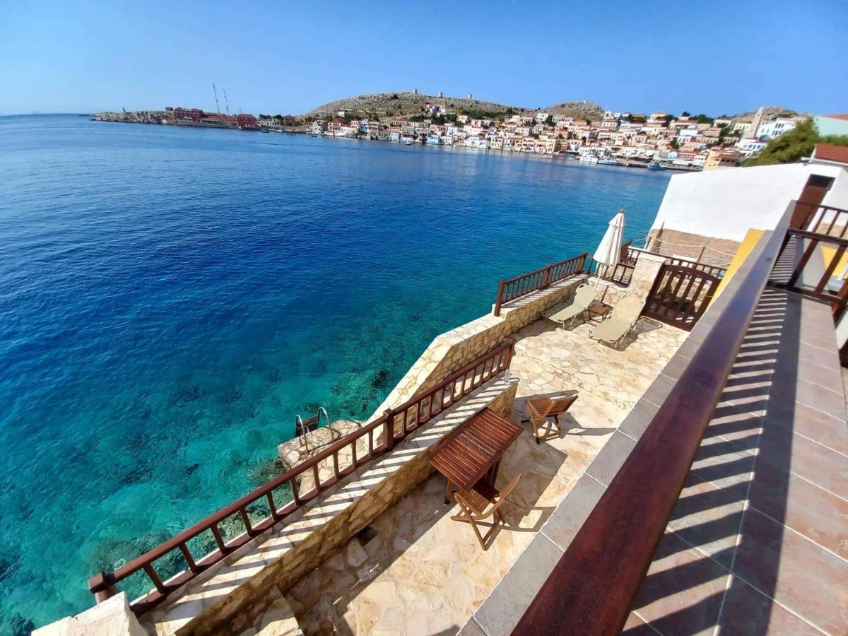 Villa Amalia Chalki Town Luaran gambar