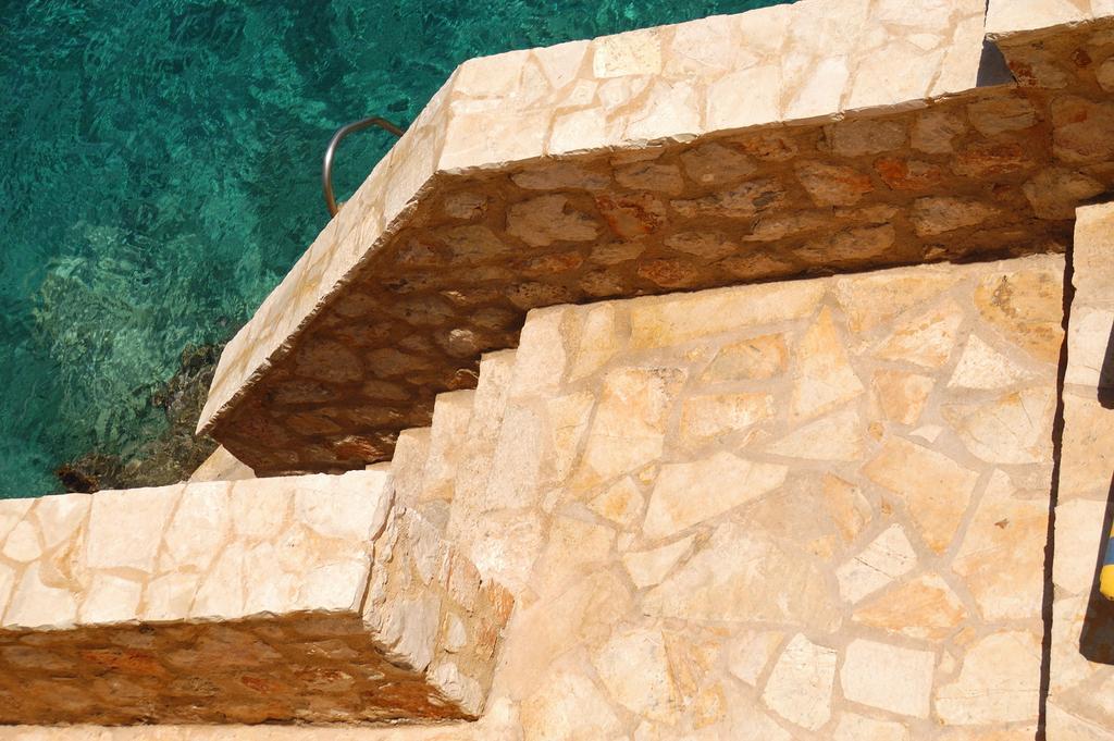 Villa Amalia Chalki Town Luaran gambar