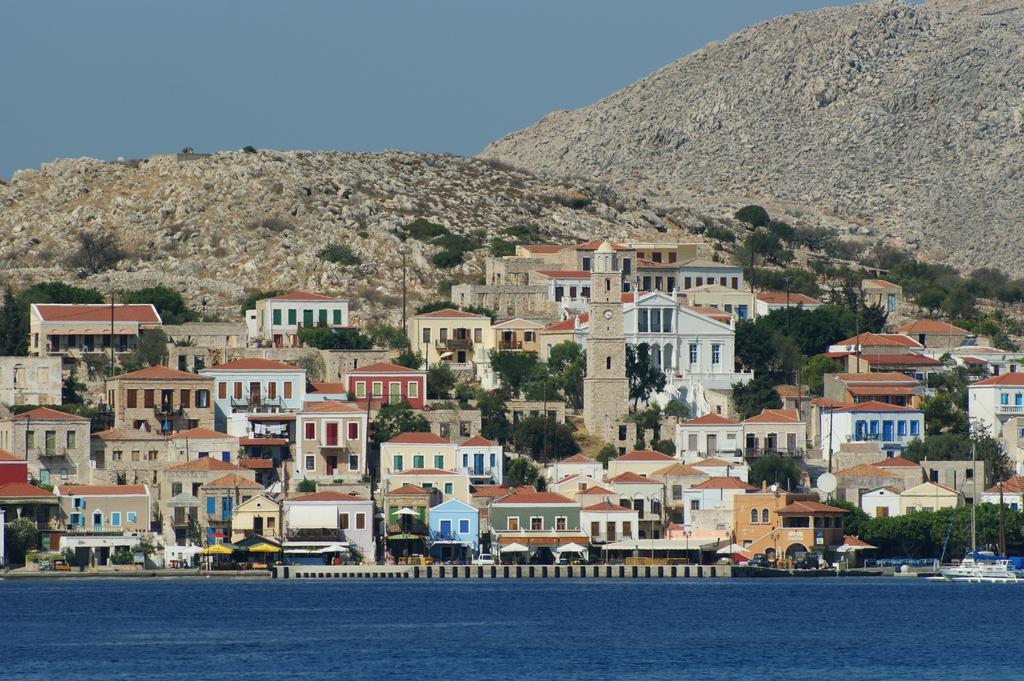 Villa Amalia Chalki Town Luaran gambar
