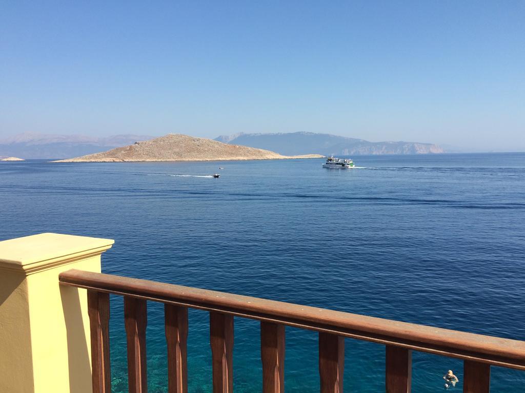 Villa Amalia Chalki Town Luaran gambar