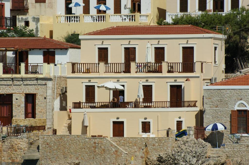 Villa Amalia Chalki Town Luaran gambar